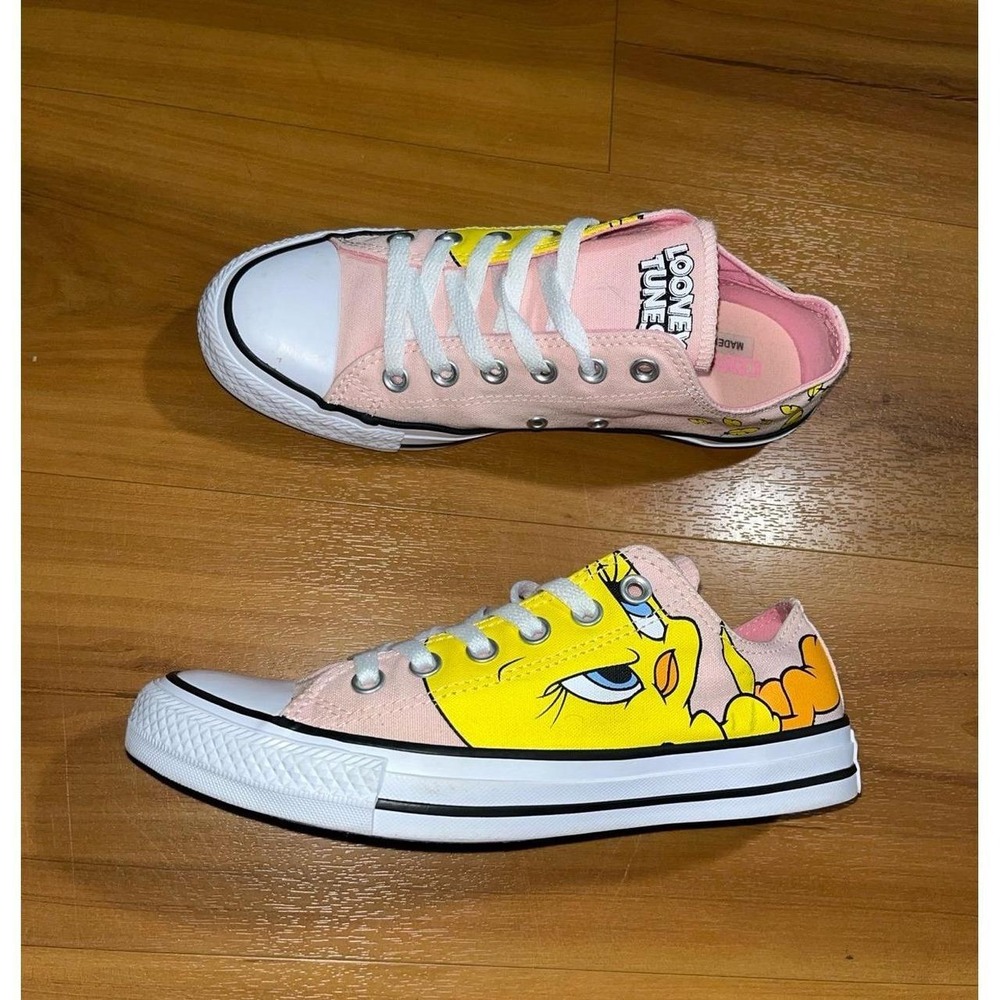 Converse Chuck Taylor All Star Looney Tunes Tweety Cartoon Lowcut Sneakers